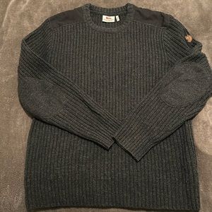 Men’s 100% wool Fjall Raven grey sweater